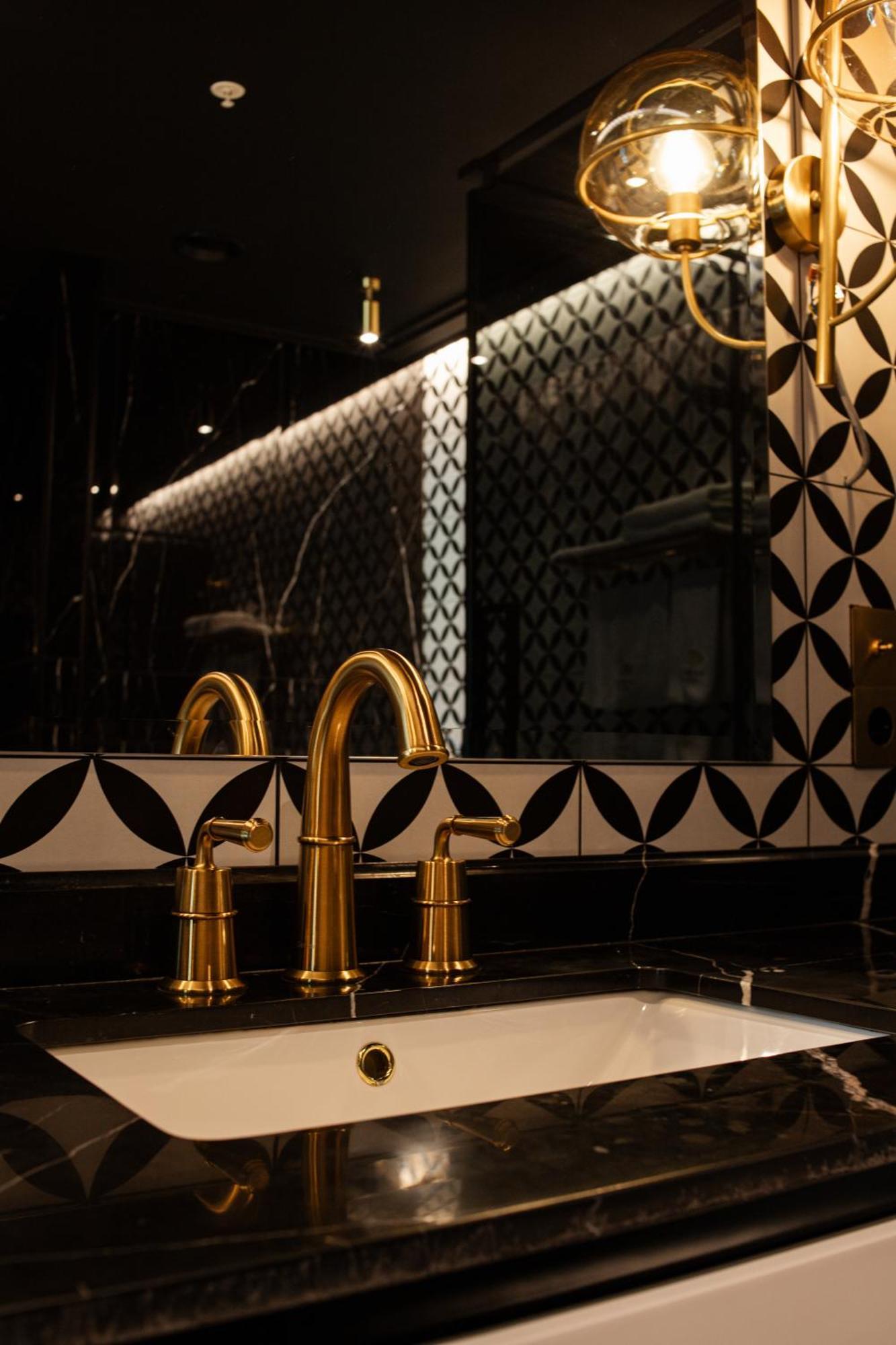 Mandarin Club House Otel Batum Dış mekan fotoğraf