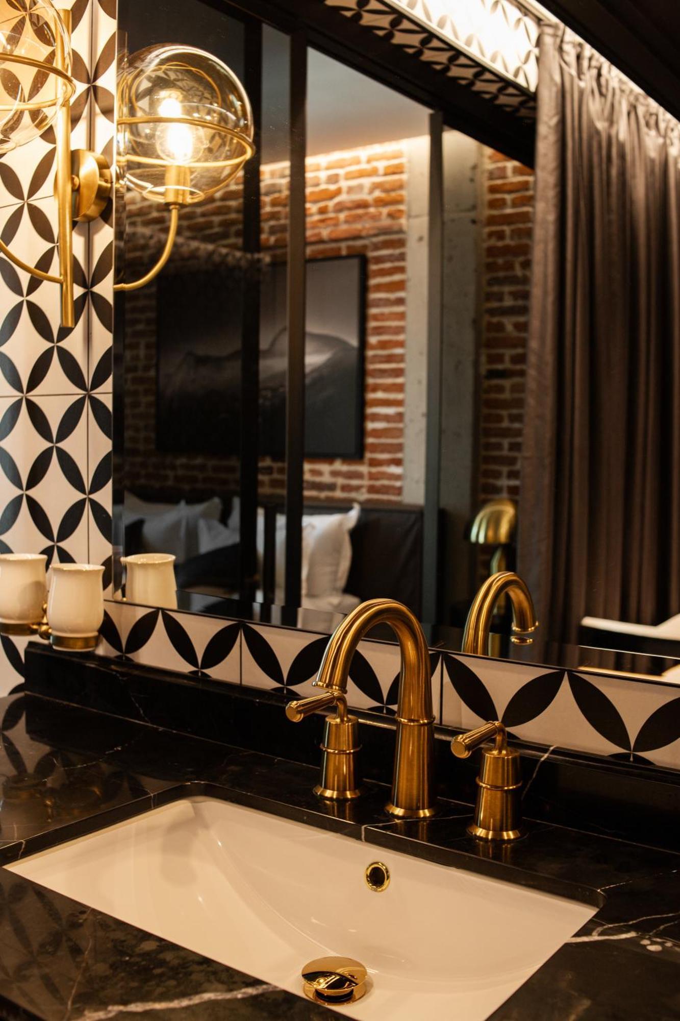 Mandarin Club House Otel Batum Dış mekan fotoğraf