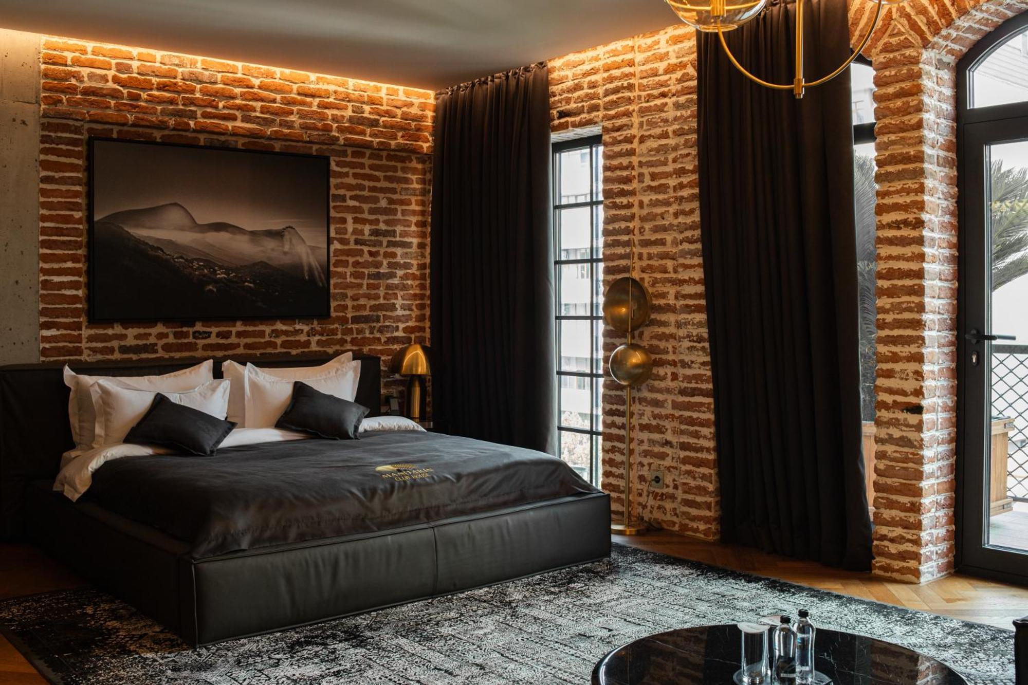Mandarin Club House Otel Batum Dış mekan fotoğraf
